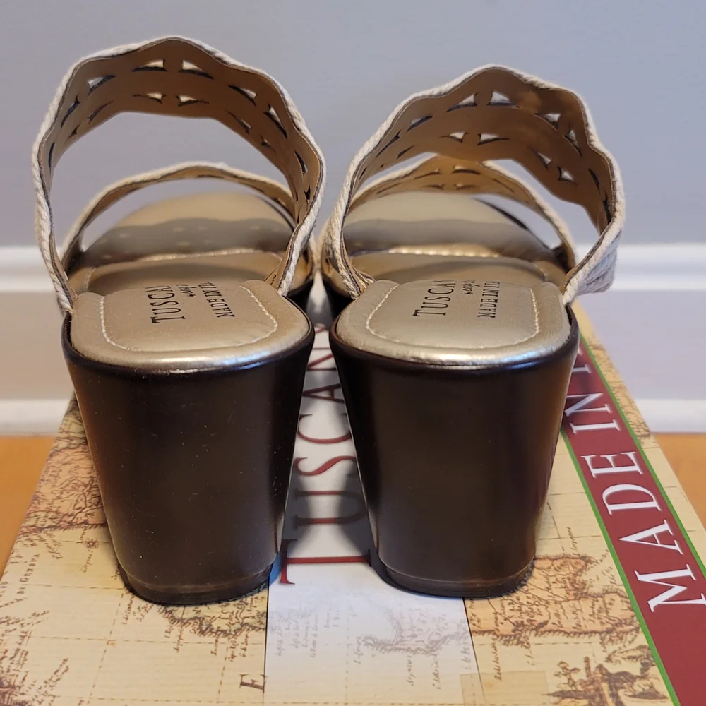 NIB TUSCANY Easy Street Selva Wedge Made in Italy Natural Gold Heel Sandals 7W